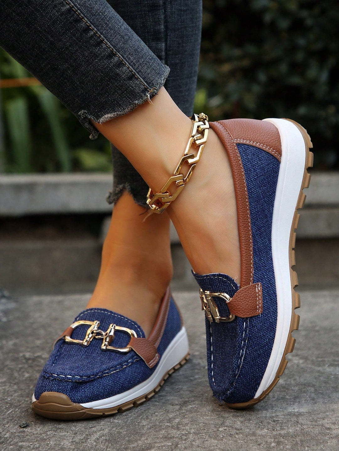 Ellie - Flat Moccasins with Buckle