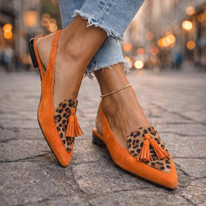 Elly| Sandals with straps and tassels
